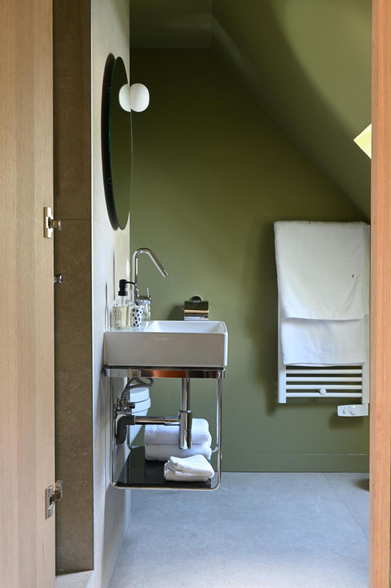 Hotel Les Pres Saint-Hilaire-le-Chatel Esterno foto