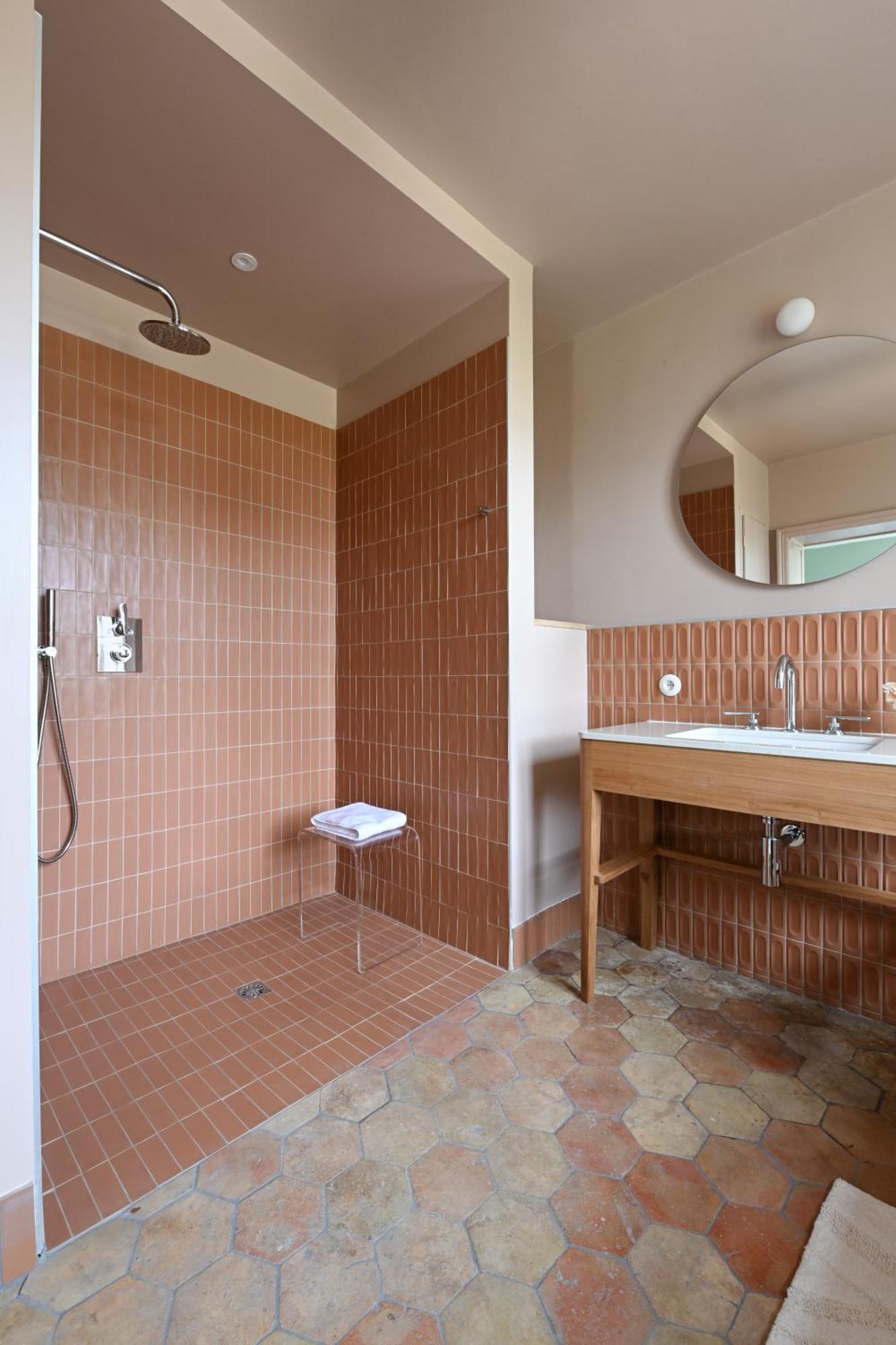 Hotel Les Pres Saint-Hilaire-le-Chatel Esterno foto